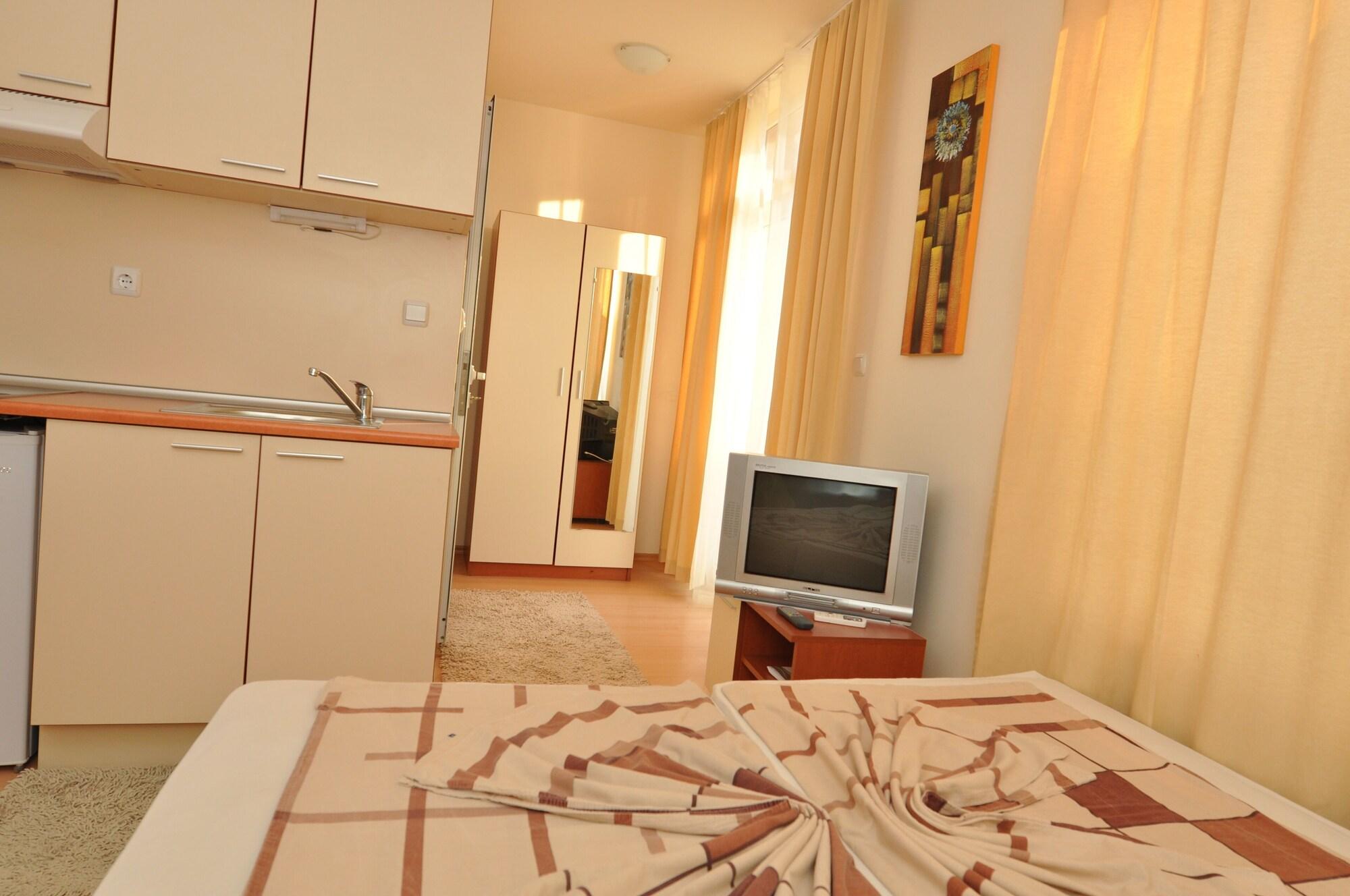 Rainbow 2 Holiday Complex Слънчев бряг Екстериор снимка