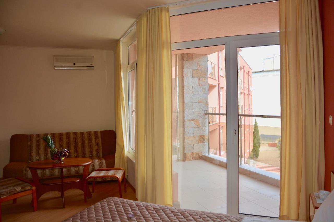 Rainbow 2 Holiday Complex Слънчев бряг Екстериор снимка